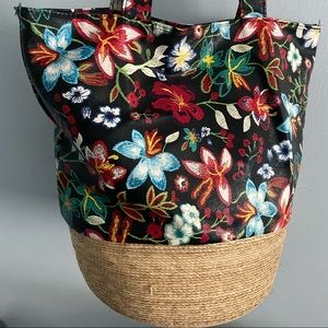 Mexican handmade straw tote